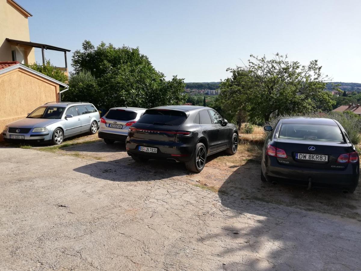 Apartment Piranesi With A Parking Space Pula Exterior foto